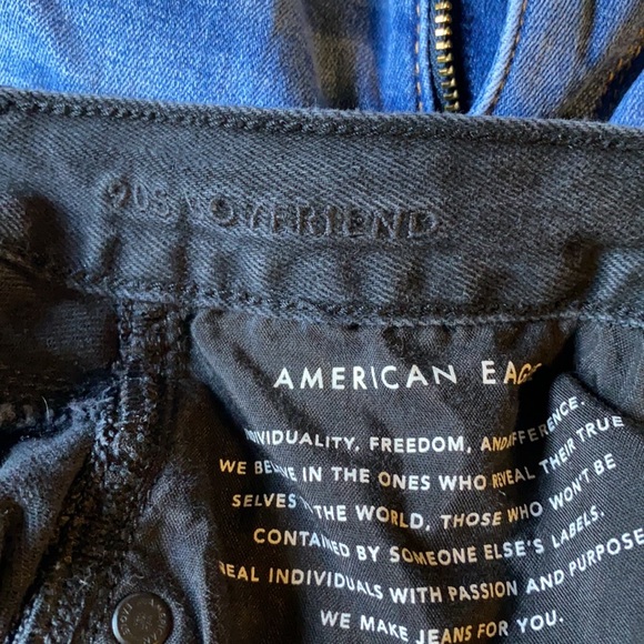 American eagle 90s boyfriend destroyed jeans - Picture 2 of 5